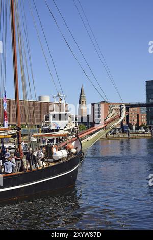 Europe, Germany, Schleswig-Holstein, Kiel, state capital, Baltic Sea, harbour, Hoern, windjammer leaving the town hall tower, Hamburg, Hamburg, Federa Stock Photo