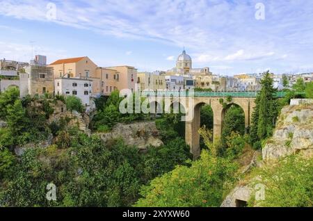 Massafra in Apulia, Gravina Principale Canyon in the town, Gravina Principale Canyon in Massafra, Apulia Stock Photo