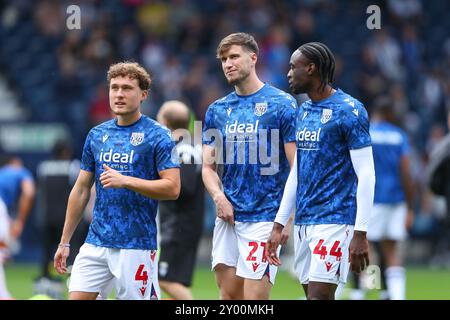 Callum Styles(L), Paddy McNair (C) and Devante Cole of West Bromwich warming up during the Sky Bet Championship match between West Bromwich Albion and Swansea City Credit: MI News & Sport /Alamy Live News Stock Photo