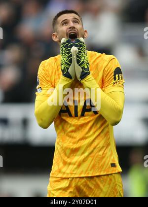 St. James's Park, Newcastle on Sunday 1st September 2024. Tottenham Hotspur Goalkeeper Guglielmo Vicario shows dejection during the Premier League match between Newcastle United and Tottenham Hotspur at St. James's Park, Newcastle on Sunday 1st September 2024. (Photo: Michael Driver | MI News) Credit: MI News & Sport /Alamy Live News Stock Photo