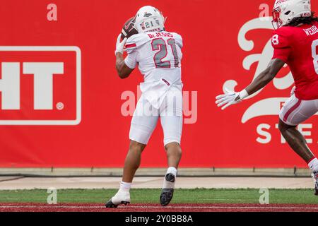 August 31, 2024: UNLV Rebels wide receiver Jacob De Jesus (21) catches a pass for a touchdown during a game between the UNLV Rebels and the Houston Cougars in Houston, TX. Trask Smith/CSM Stock Photo