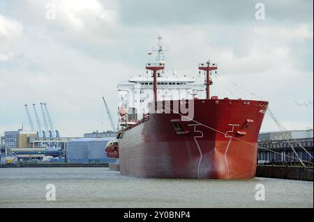 Oil tanker Santa Ana in the Kaiserhafen harbour in Bremerhaven. Oil-tanker Santa Ana in Bremerhaven-Kaiserhafen Stock Photo