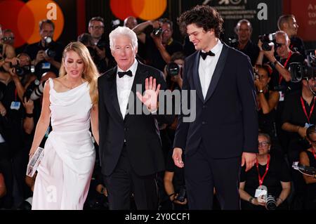 Richard Gere Mit Sohn Homer James Jigme Gere Bei Der Premiere Der ...