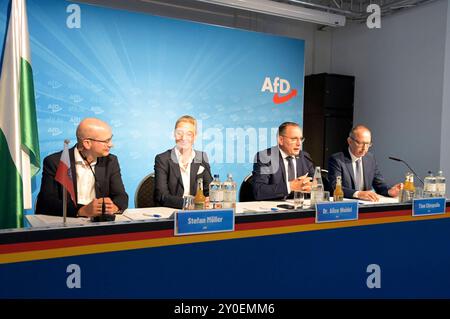 Stefan Möller, Alice Weidel, Tino Chrupalla und Jörg Urban bei der Wahlnachlese der AfD nach den Landtagswahlen in Thüringen und Sachsen in der AfD-Bundesgeschäftsstelle. Berlin, 02.09.2024 *** Stefan Möller, Alice Weidel, Tino Chrupalla and Jörg Urban at the AfD election review after the state elections in Thuringia and Saxony at the AfD federal office in Berlin, 02 09 2024 Foto:xF.xKernx/xFuturexImagex afd nachlese 4904 Stock Photo