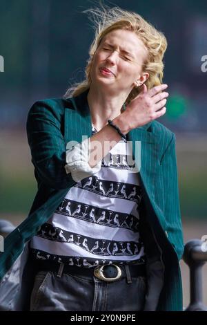 Sophie Turner films scenes for Haven in East London Stock Photo - Alamy