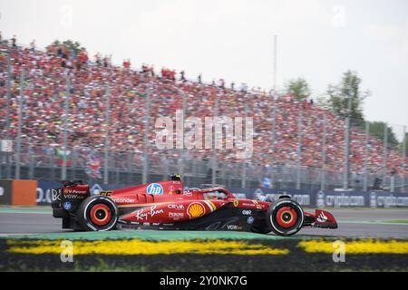 Monza, Italy. 1 Sep, 2024. Carlos Sainz Jr. of Spain driving the (55) Scuderia Ferrari SF-24 Ferrari, during the race of Gp of Italy of Formula 1 in Monza. Credit: Alessio Morgese/Alessio Morgese / Emage / Alamy live news Stock Photo