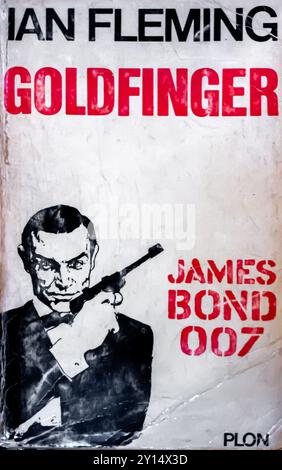 James Bond 007 Goldfinger French Edition 1964 - Ian Fleming Stock Photo