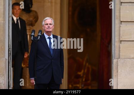 Paris, France. 05th Sep, 2024. Julien Mattia/Le Pictorium - Prime Minister Michel Barnier's handover of power - 05/09/2024 - France/Ile-de-France (region)/Paris - Michel Barnier, the new Prime Minister, hands over power to Gabriel Attal, the resigning Prime Minister, at the Hotel Matignon. Credit: LE PICTORIUM/Alamy Live News Stock Photo