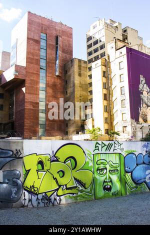 Wall With Graffiti And Clear Blue Sky In Paris Stock Photo - Alamy