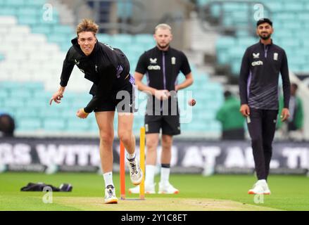 England's Josh Hull on day one of the Third Rothesay Men's Test at The ...