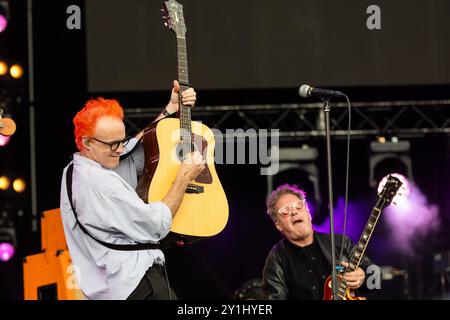 Fran Healy of Travis performs at 2024 BBC Radio 2 in the park, Preston. Credit: Craig Hawkhead/Alamy Live News Stock Photo