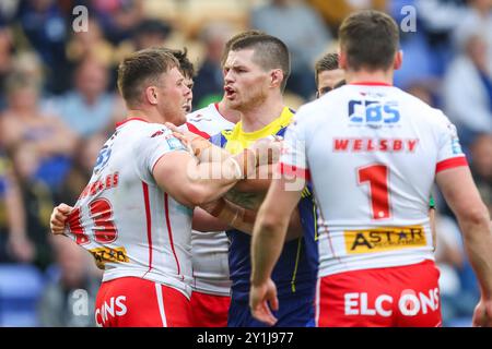 Warrington, UK. 07th Sep, 2024. Tempers begin to boil over during the Betfred Super League Round 25 match Warrington Wolves vs St Helens at Halliwell Jones Stadium, Warrington, United Kingdom, 7th September 2024 (Photo by Gareth Evans/News Images) in Warrington, United Kingdom on 9/7/2024. (Photo by Gareth Evans/News Images/Sipa USA) Credit: Sipa USA/Alamy Live News Stock Photo