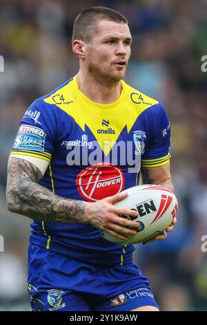 Warrington, UK. 07th Sep, 2024. John Bateman of Warrington Wolves breaks with the ball during the Betfred Super League Round 25 match Warrington Wolves vs St Helens at Halliwell Jones Stadium, Warrington, United Kingdom, 7th September 2024 (Photo by Gareth Evans/News Images) in Warrington, United Kingdom on 9/7/2024. (Photo by Gareth Evans/News Images/Sipa USA) Credit: Sipa USA/Alamy Live News Stock Photo