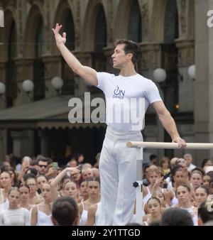 closing-event-in-piazza-duomo-of-the-2024-dance-week-with-roberto-bolle