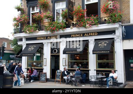 Prince Alfred Pub, Bayswater, City of Westminster, London, England, United Kingdom,  Outside sitting area; food drink; pub; public house; restaurnat; Stock Photo