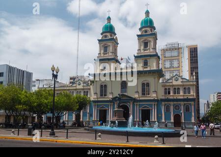 The facade of San Francisco Church and Vicente Rocafuerte monument in downtown Guayaquil, Ecuador. Stock Photo