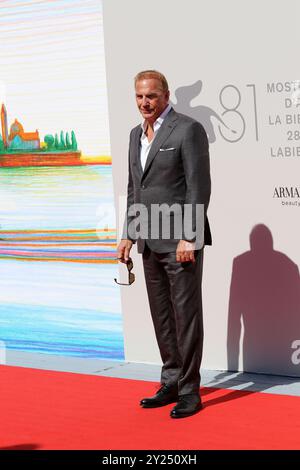 Italy, Lido di Venezia, September 07, 2024: Kevin Costner attends the 'Horizon: An American Saga - Chapter 2' red carpet during the 81th Venice Intern Stock Photo