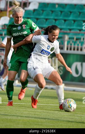 Kyiv, Ukraine. 28th Aug, 2024. Kyiv, Ukraine August 28, 2024 In a fight for the ball with POROHODNICHENKO Vladyslava (14 Polissya) of the match Ukrainian Football Championship womens Higher League game between Obolon and Polissya at Obolon Arena in Kyiv, Ukraine (KUBANOV PAVLO UKR/SPP) Credit: SPP Sport Press Photo. /Alamy Live News Stock Photo