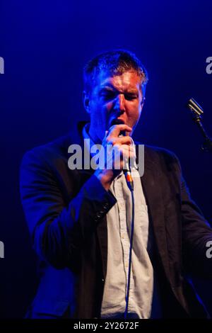 THE WALKMEN,, CONCERT, GREEN MAN FESTIVAL 2012:  Hamilton Leithauser from The Walkmen playing live on the Mountain Stage at the Green Man Festival 2012 at Glanusk Park, Brecon, Wales, August 2012. Photo: Rob Watkins. INFO: The Walkmen are an American indie rock band known for their atmospheric sound, blending post-punk and alternative rock influences. With emotive vocals, dynamic instrumentation, and introspective lyrics, their music explores themes of love, nostalgia, and personal struggle, creating a timeless, moody feel. Stock Photo