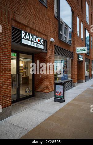 Randox Health Clinic on Paternoster Square in the City of London Financial District. Randox Health Drop In Clinic and Testing Centre. Stock Photo