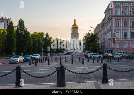 Kyiv, Ukraine - May 19, 2024: Volodymyrs'kyi Passage and Bell tower of Saint Sophia's Cathedral in the spring evening Stock Photo