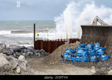Aberaeron coastal defence scheme work underway to increase the town's ...