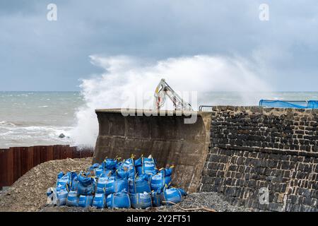 Aberaeron coastal defence scheme work underway to increase the town's ...