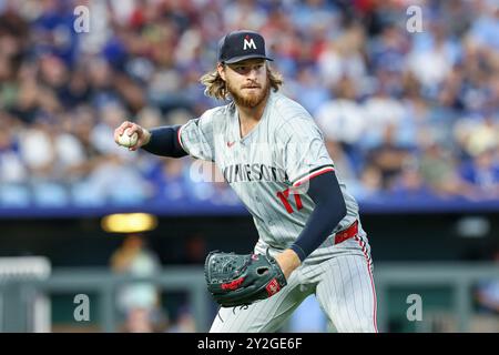 Kansas City, MO, USA. 7th Sep, 2024. Minnesota Twins starting pitcher Bailey Ober (17) during a game against the Kansas City Royals at Kauffman Stadium in Kansas City, MO. David Smith/CSM/Alamy Live News Stock Photo