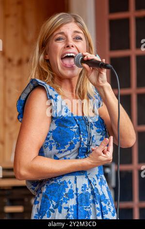 Pernilla wahlgren hi-res stock photography and images - Alamy