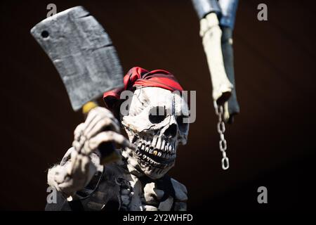 Halloween skeleton. Skeleton for Halloween decorations. Scary skeletons Decorated at front yard of a American home. Trick or treat. Halloween backgrou Stock Photo
