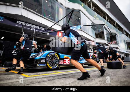 Oyama, Japon. 12th Sep, 2024. mecaniciens, mechanics, Alpine Endurance Team, ambiance, pitlane, during the 2024 6 Hours of Fuji, 7th round of the 2024 FIA World Endurance Championship, from September 13 to 15, 2024 on the Fuji Speedway in Oyama, Shizuoka, Japan - Photo Thomas Fenetre/DPPI Credit: DPPI Media/Alamy Live News Stock Photo