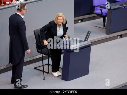 Nancy Faeser SPD, Bundesministerin fuer Inneres und Heimat, Deutschland, Berlin, Reichstag, Thema: Innere Sicherheit, Migrationspolitik *** Nancy Faeser SPD , Federal Minister of the Interior and Home Affairs, Germany, Berlin, Reichstag, topic internal security, migration policy Stock Photo