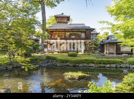garden-with-pond-old-mitsui-