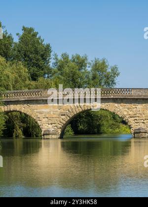 Swinford Toll Bridge, Swinford, River Thames, Oxfordshire, England, UK, GB. Stock Photo