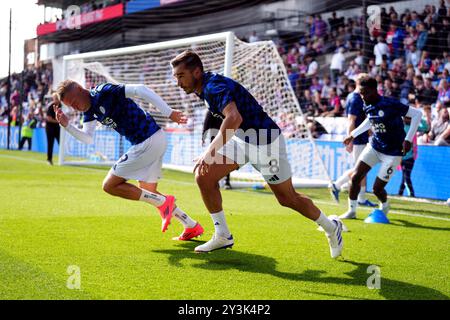 Leicester City's Jamie Vardy (left) and Harry Winks warm up before the Premier League match at Selhurst Park, London. Picture date: Saturday September 14, 2024. Stock Photo