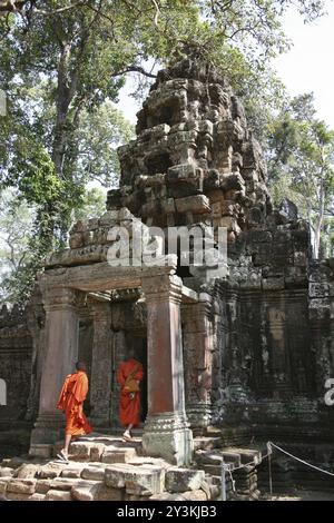 Preah Khan (Khmer: ??????????????), sometimes transliterated as Prah Khan, is a temple at Angkor, Cambodia, built in the 12th century for King Jayavar Stock Photo