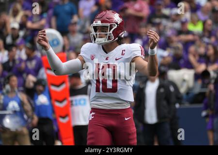 Seattle, United States. 14th Sep, 2024. Washington State Cougars quarterback John Mateer (10) celebrates his touchdown during the first quarter of the 2024 Apple Cup at Lumen Field in Seattle, Washington on September 14, 2024. (Photo credit Nate Koppelman/Sipa USA) Credit: Sipa USA/Alamy Live News Stock Photo