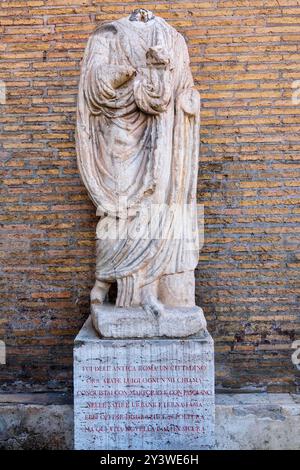 Italy, Rome, Piazza Vidoni, ancient Roman statue of Abate Luigi, one of ...