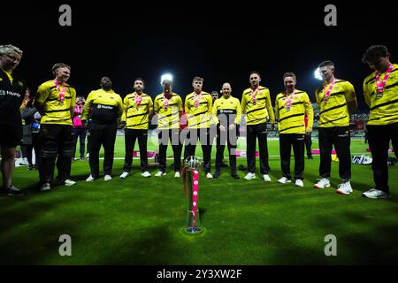 Birmingham, UK, 14 September 2024. Gloucestershire huddle during the T20 Vitality Blast Final between Gloucestershire and Somerset. Credit: Robbie Stephenson/Gloucestershire Cricket/Alamy Live News Stock Photo