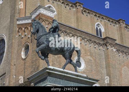 Basilica dei Santi Giovanni e Paolo and equestrian statue of Bartolomeo Colleoni, Venice, Metropolitan City of Venice, Italy, Europe Stock Photo