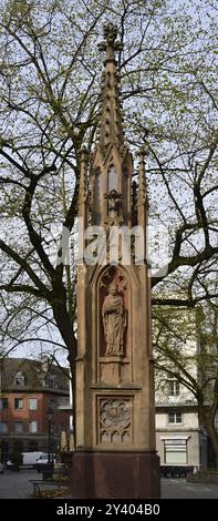 Statue at the Historical Cathedral in the Old Town of Aachen, North Rhine, Westphalia, Germany, Europe Stock Photo