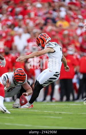 Cincinnati Bengals place kicker Evan McPherson (2) during an NFL football  game against the New England Patriots on Sunday, Sept. 8, 2024, in  Cincinnati. (AP Photo/Emilee Chinn Stock Photo - Alamy