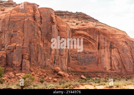 Close-up of a towering red rock formation in Monument Valley Stock Photo