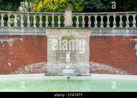 Fountains in Fetcham Park, Surrey, England, UK Stock Photo