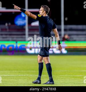 Eindhoven, Netherlands. 16th Sep, 2024. EINDHOVEN, 16-09-2024, Jeugdcomplex De Herdgang, Stadium of Jong PSV, Dutch KeukenKampioen Divisie football season 2024/2025. Jong PSV - ADO. referee Clay Ruperti during the game Jong PSV - ADO. Credit: Pro Shots/Alamy Live News Stock Photo