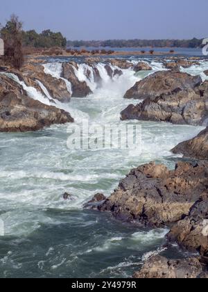 LAOS, CHAMPASAK PROVINCE,  KHON PHAPHENG FALLS ON THE MEKONG RIVER Stock Photo