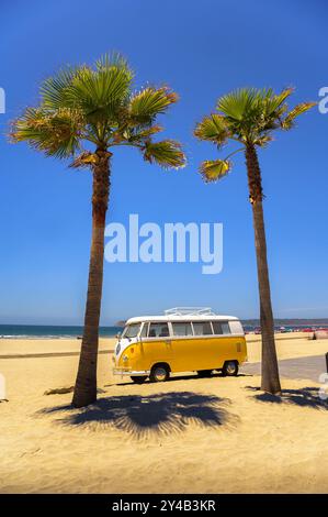 vintage-yellow-volkswagen-