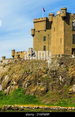 Dunvegan Castle on the north west coast. Inhabited by the Macleod family for 800yrs, longest in Scotland. Dunvegan, Skye, Inner Hebrides, Scotland, UK Stock Photo