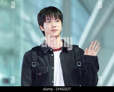 18 Sep 2024 – Seoul, South Korea: South Korean singer Jin, member of K-Pop boy band BTS (Bangtan Boys), arrived a airport is seen departure for the Italy Gucci 2025 S/S womens wear fashion show at the Incheon International Airport in Incheon South Korea on September 18, 2024. (Photo by: Lee Young-ho/Sipa USA) Stock Photo