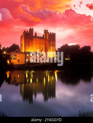 BUNRATTY CASTLE COUNTY CLARE IRELAND Stock Photo